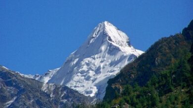 Serac collapse injures Sherpa guide, Indian mountaineer on Everest climb