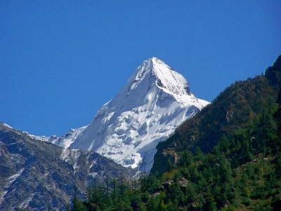 Serac collapse injures Sherpa guide, Indian mountaineer on Everest climb