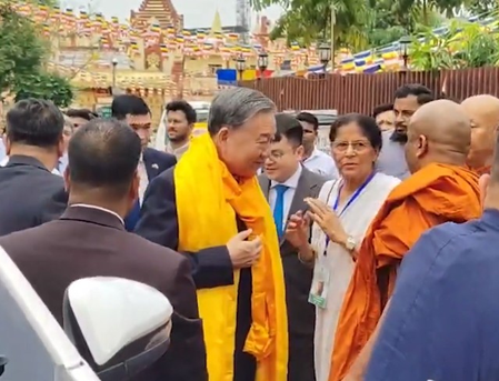 Vietnam Prez To Lam offers prayers at Mahabodhi Temple in Bodh Gaya