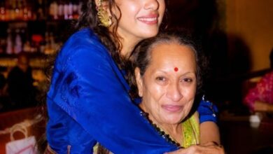 Rupali Ganguly’s mother ‘steals the spotlight’ as she grooves on ‘Shararat’ from ‘Dhurandhar’