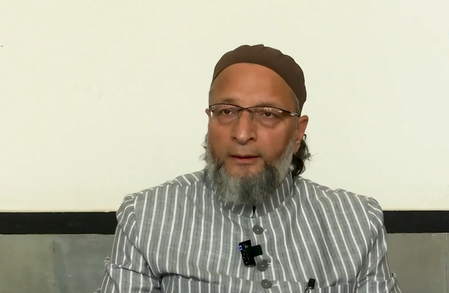 Indian Muslims should develop own political leadership: Owaisi