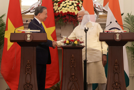 India, Vietnam fix  bn trade target in talks to bolster economic ties