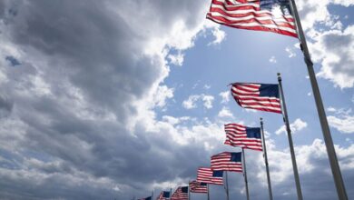 US job openings remain unchanged in March