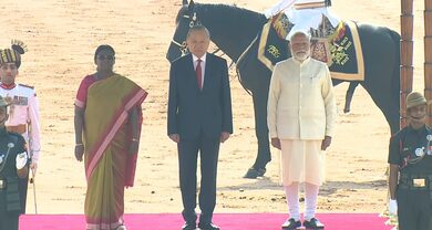 Vietnam’s Prez To Lam accorded ceremonial welcome at Rashtrapati Bhavan