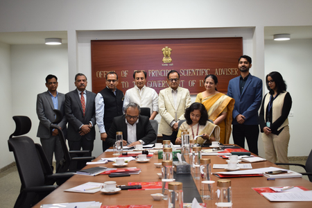 Govt signs MoU with India Inc. to boost R&D