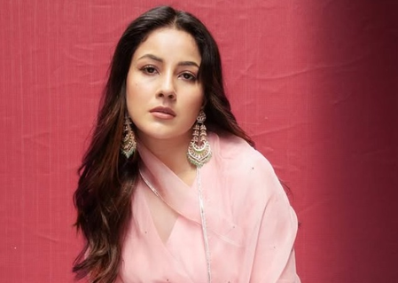 Shehnaaz Gill professes love for her favourite IPL team: ‘Dil RCB main hai’
