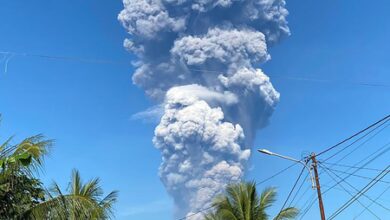 Three killed in volcano erruption in Indonesia