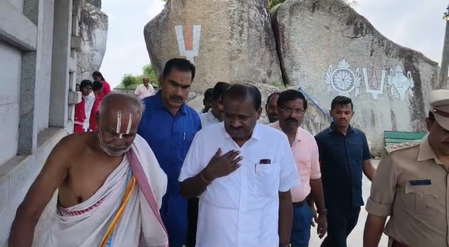 Don’t believe DMK-AIADMK will form govt in TN, crisis likely to end soon, says Kumaraswamy