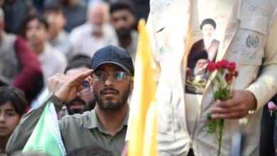 Trump warns Iran as oil fears grow
