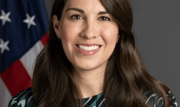 US pushes AI access, flags security risks