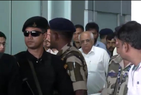Gujarat CM joins NDA leaders in Kolkata ahead of Bengal CM swearing-in ceremony