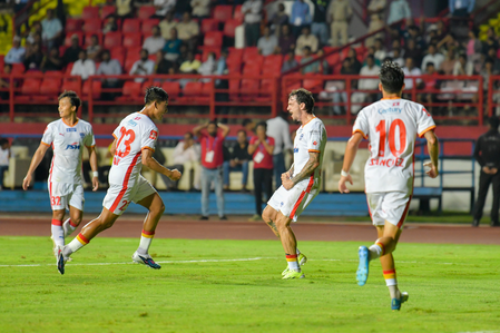 ISL 2025-26: Chhetri sets milestone as Munoz claims first victory over Jamshedpur