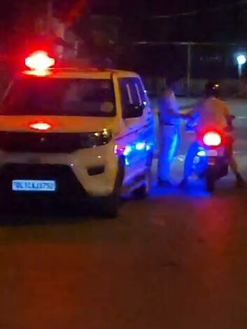 Delhi Police arrest two wanted criminals after gunfight near Zakir Husain College