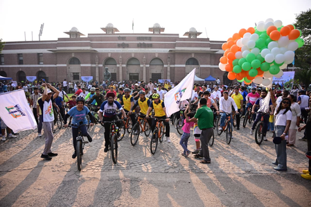 Armed Forces lead from front at 73rd edition of Fit India Sundays on Cycle in New Delhi