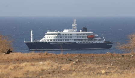 First plane carrying hantavirus ship evacuees leaves Canary Islands