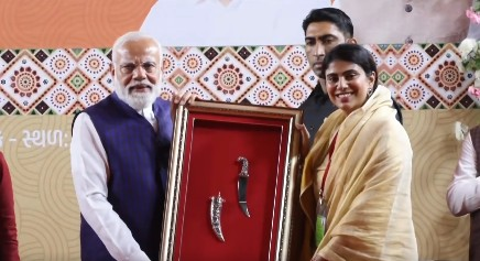Gujarat: PM Modi receives grand welcome in Jamnagar, participates in public meeting