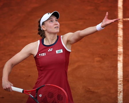 Italian Open: Elena Rybakina powers past Eala to reach last 16