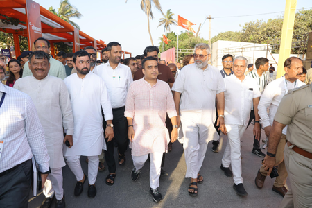 Gujarat: Preparations intensify for PM Modi’s Vadodara roadshow after arrival in Jamnagar Gujarat: Preparations intensify for PM Modi’s Vadodara roadshow after arrival in Jamnagar