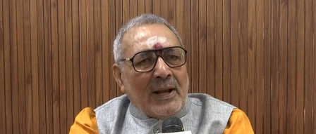 Giriraj Singh hits out at Rahul Gandhi, invokes Jawaharlal Nehru’s 1962 gold appeal