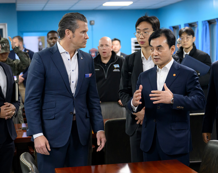 South Korean, US defence chiefs hold talks amid OPCON transfer push, Hormuz ship issue South Korean, US defence chiefs hold talks amid OPCON transfer push, Hormuz ship issue