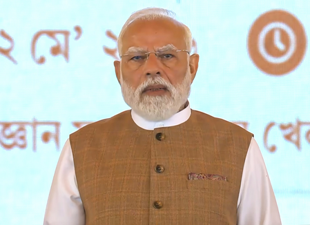 MP HC Judge D.D. Bansal cycles to court in Jabalpur, backs PM’s fuel-saving appeal