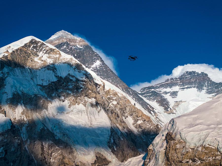 Nepali mountain guide dies in Mt. Qomolangma region