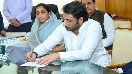 Political turmoil over NCP (Ajit Pawar) national executive list with names of stalwarts missing