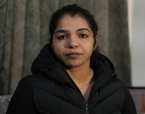 ‘Allow Vinesh to compete’: Sakshi Malik appeals to PM, Sports ministry
