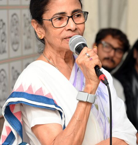 Mamata Banerjee to convene Trinamool meeting today at her residence to review Bengal poll defeat