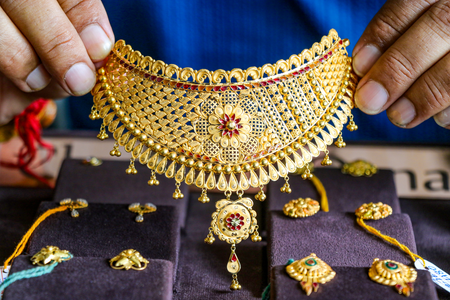 Gold, silver decline up to 2 pc amid profit-booking