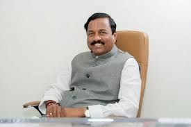 Speculation rife over Sunil Tatkare’s meeting with Sharad Pawar; Rohit claims 22 NCP MLAs may jump to BJP Speculation rife over Sunil Tatkare’s meeting with Sharad Pawar; Rohit claims 22 NCP MLAs may jump to BJP