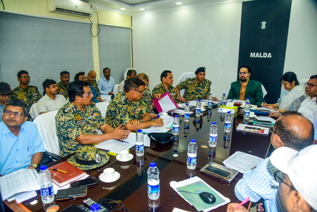 Bengal govt begins handing over border land to BSF Bengal govt begins handing over border land to BSF