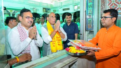 Rajnath Singh, Bhajanlal Sharma share vehicle in Rajasthan’s Nagaur