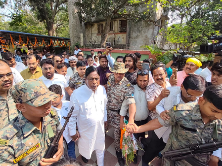 Jharkhand ex-minister Alamgir Alam released on bail after two years; Marandi slams ‘celebrations’ Jharkhand ex-minister Alamgir Alam released on bail after two years; Marandi slams ‘celebrations’