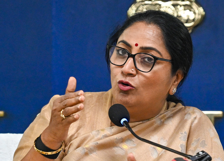 Delhi CM accuses Opposition of indulging in politics on fuel saving