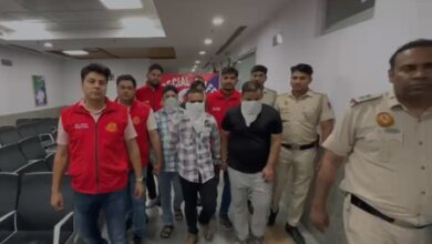 Delhi: 5 held for armed robbery, 21 stolen gold chains, Rs 2.31 lakh recovered