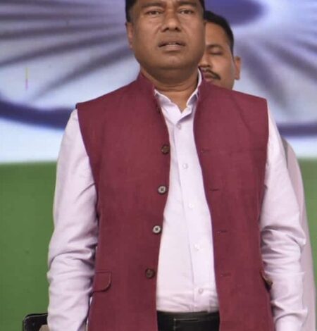 Rameswar Teli assumes charge of key Assam departments, offers prayer at Janata Bhawan office