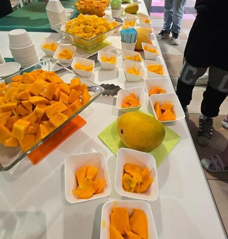 US: Anxious wait ends as Indian mangoes arrive in Seattle stores