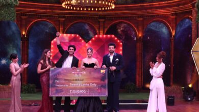 Kushal Tanwar and Kaira Anu lift the trophy for MTV Splitsvilla X6