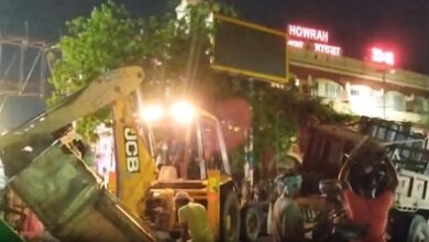 Bulldozer drive clears illegal encroachments outside Howrah railway station