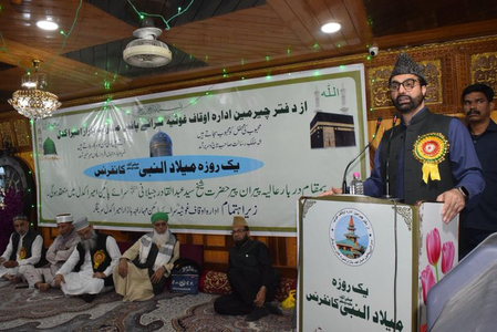 Mosques, khanqahs, imambaras should be used as centres of social reform, says Mirwaiz Umar Farooq
