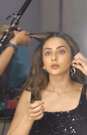 Rakul Preet Singh shares a glimpse of her day fuelled by ‘coffee, glam and good music’ Rakul Preet Singh shares a glimpse of her day fuelled by ‘coffee, glam and good music’