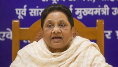 Compromising with the Constitution, secularism is not in national interest: Mayawati advises govts over Bengal violence Compromising with the Constitution, secularism is not in national interest: Mayawati advises govts over Bengal violence