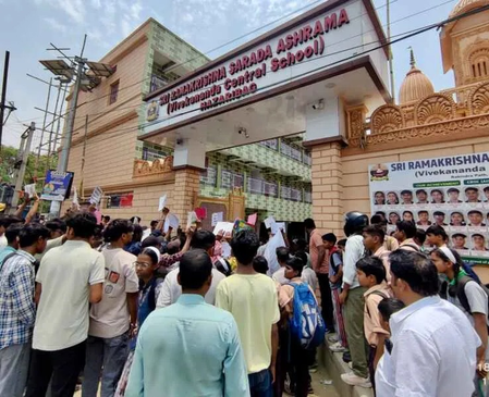 Protest erupts in Jharkhand’s Hazaribagh over Class 10 student’s death, family seeks justice