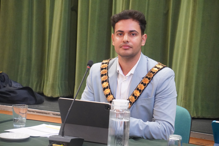 23-year-old councillor becomes youngest Indian-origin Mayor in UK 23-year-old councillor becomes youngest Indian-origin Mayor in UK