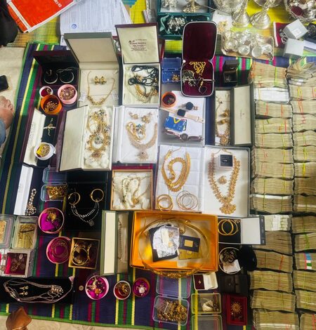 Telangana ACB finds Rs 5.88 crore assets during searches at official’s premises (Lead)