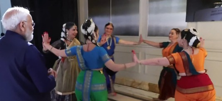 PM Modi hails global appeal of Indian classical dance after five Italian women perform PM Modi hails global appeal of Indian classical dance after five Italian women perform