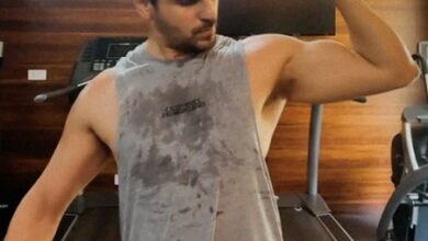 Sidharth Malhotra shells out mid-week fitness motivation: Muscle & hustle