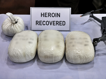 J&K Police seize drone-dropped heroin consignment near International Border