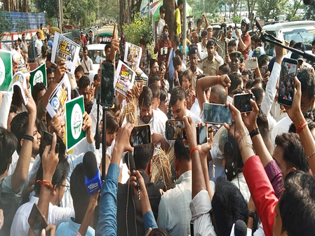 Tension in Patna as police halt RJD student wing’s protest march on NEET issue Tension in Patna as police halt RJD student wing’s protest march on NEET issue